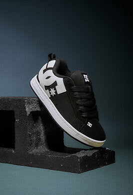 Image of the Court Graffik with a studio background