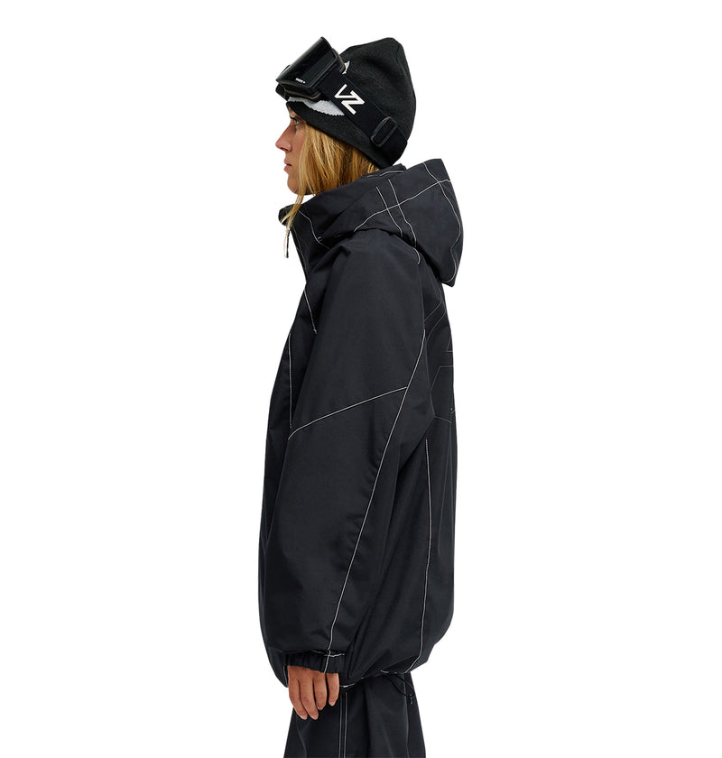 A person in the DC Shoes Trackstar Jacket 10K—a black hooded jacket with breathable protection—black pants, and a black beanie with ski goggles stands in profile facing left against a white background.